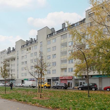 Metro Kabaty Lovely Studio Apartment By Noclegi Renters Warsaw Exterior photo