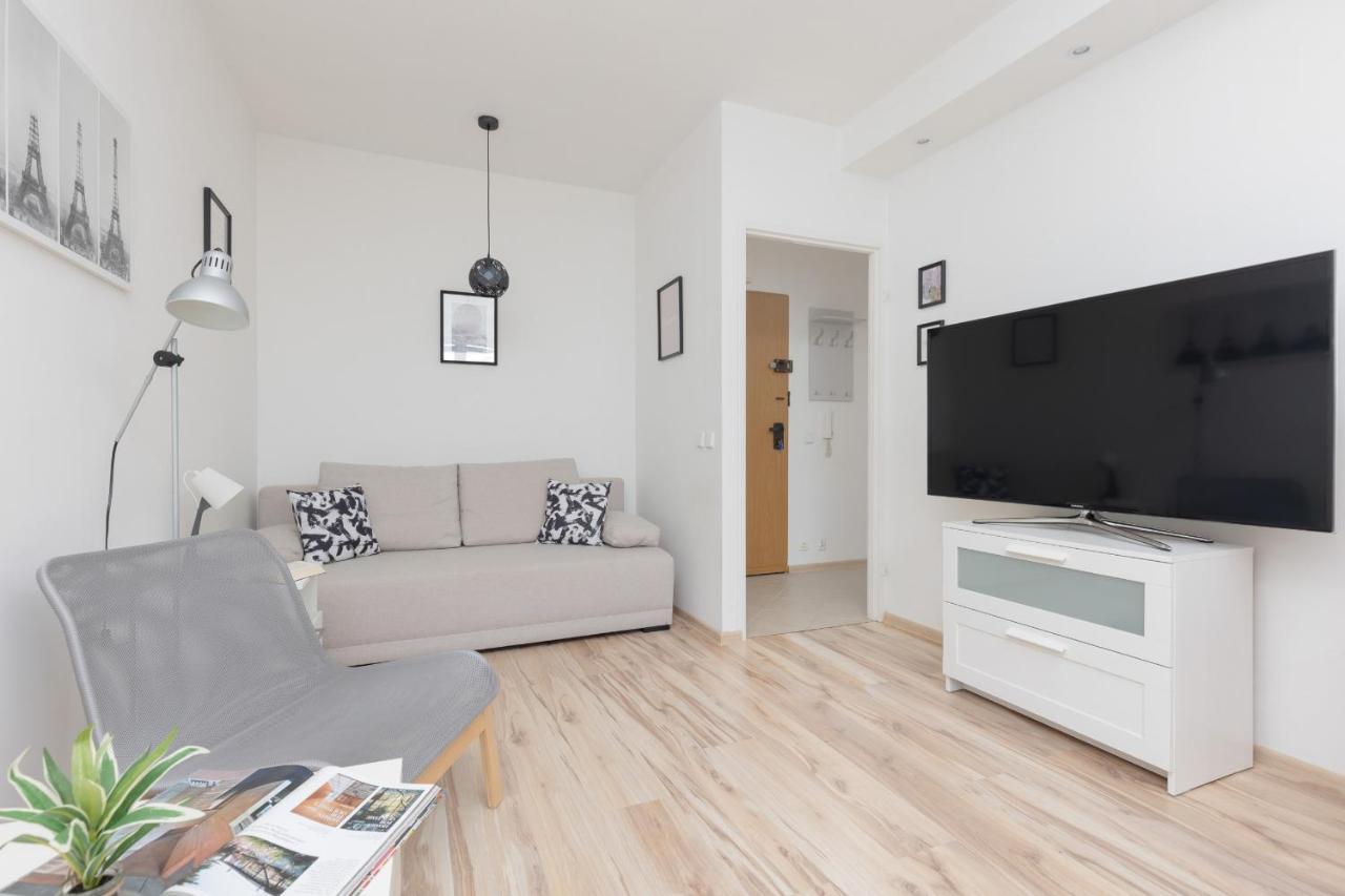 Metro Kabaty Lovely Studio Apartment By Noclegi Renters Warsaw Exterior photo